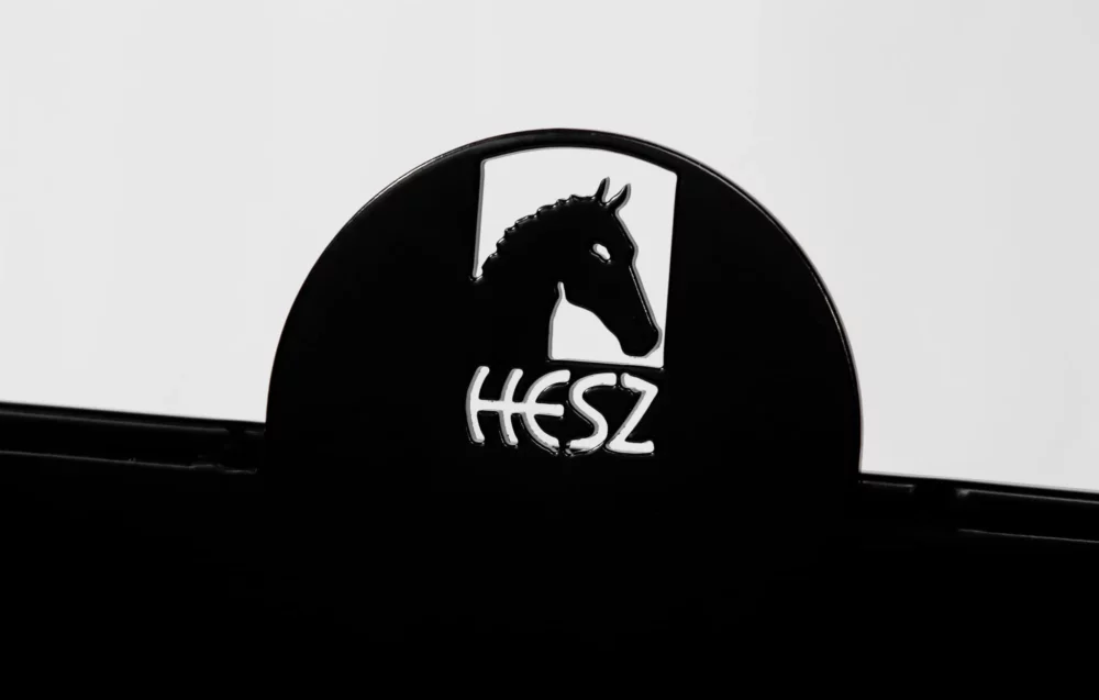 Tabliczka informacyjna z końmi3 Tabliczka informacyjna z końmi3