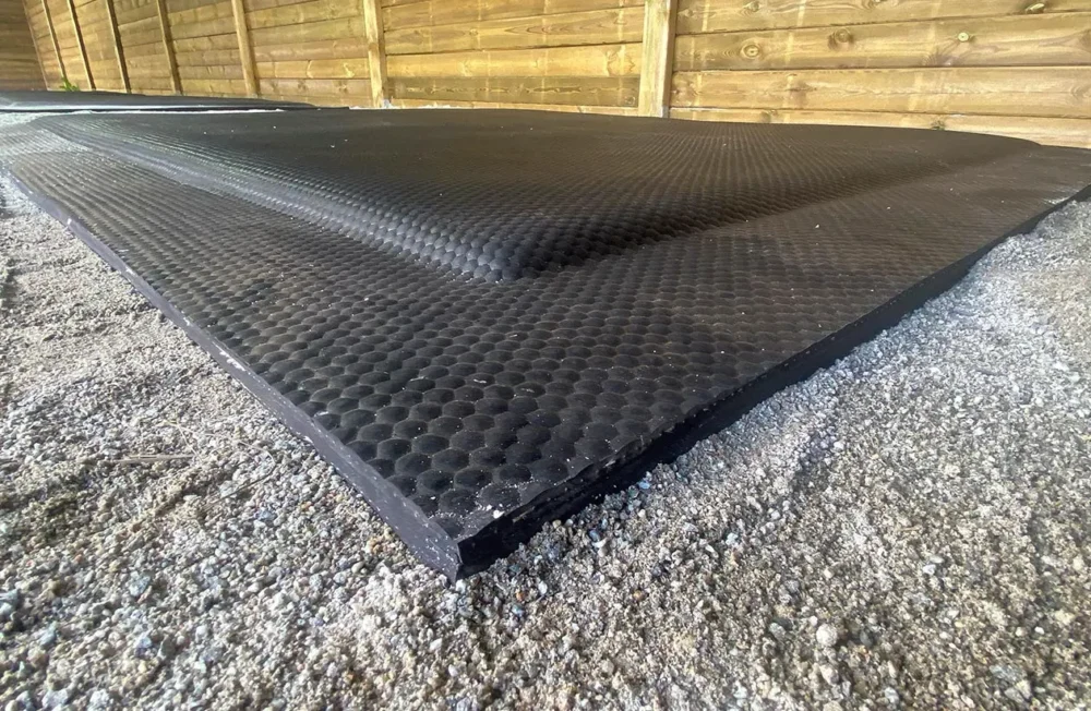 MATELAS-CAOUTCHOUC-CHEVAUX MATELAS-CAOUTCHOUC-CHEVAUX